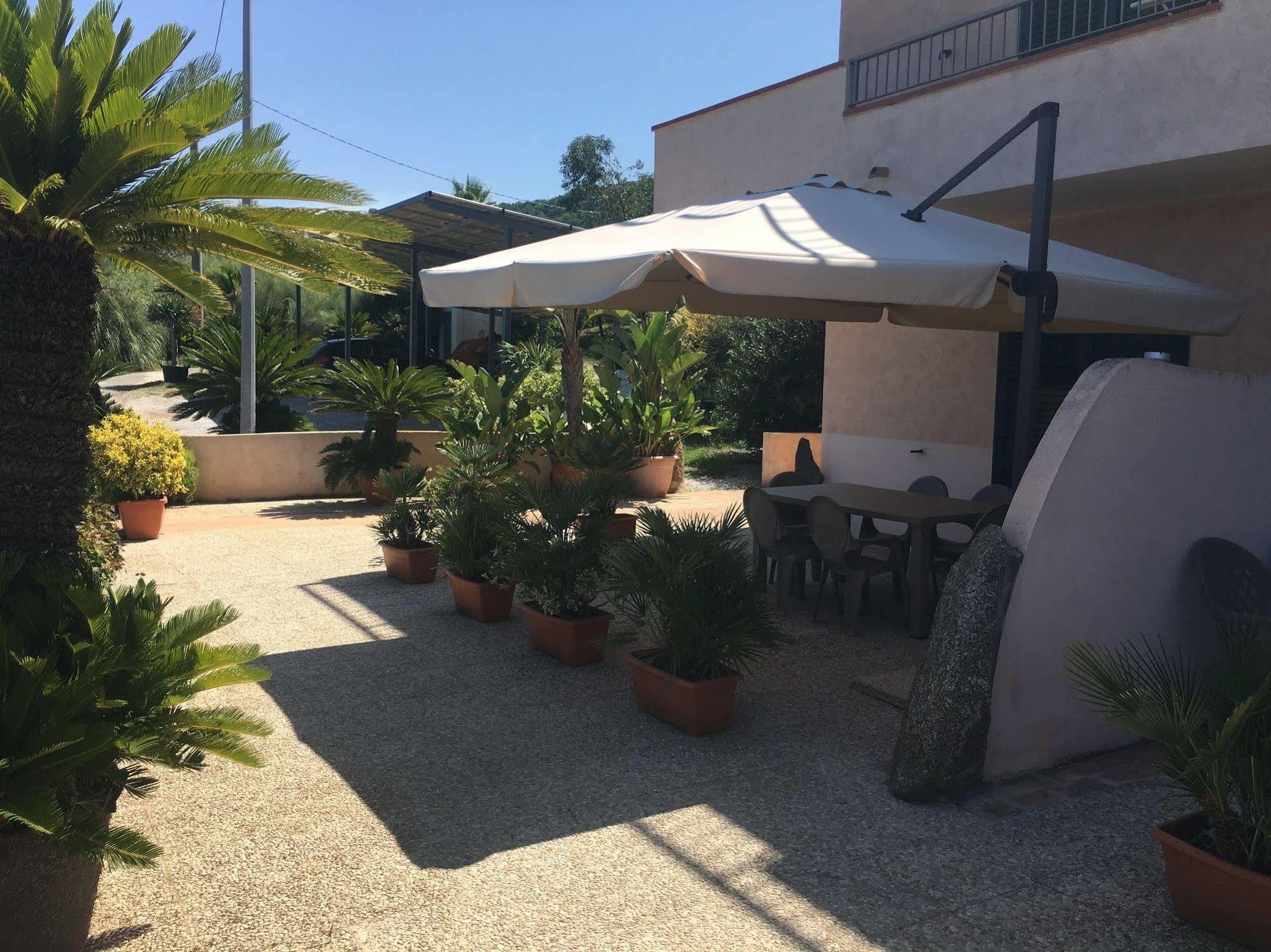 Residence Floritalia - Ricarica Auto Elettriche Santa Domenica  Εξωτερικό φωτογραφία